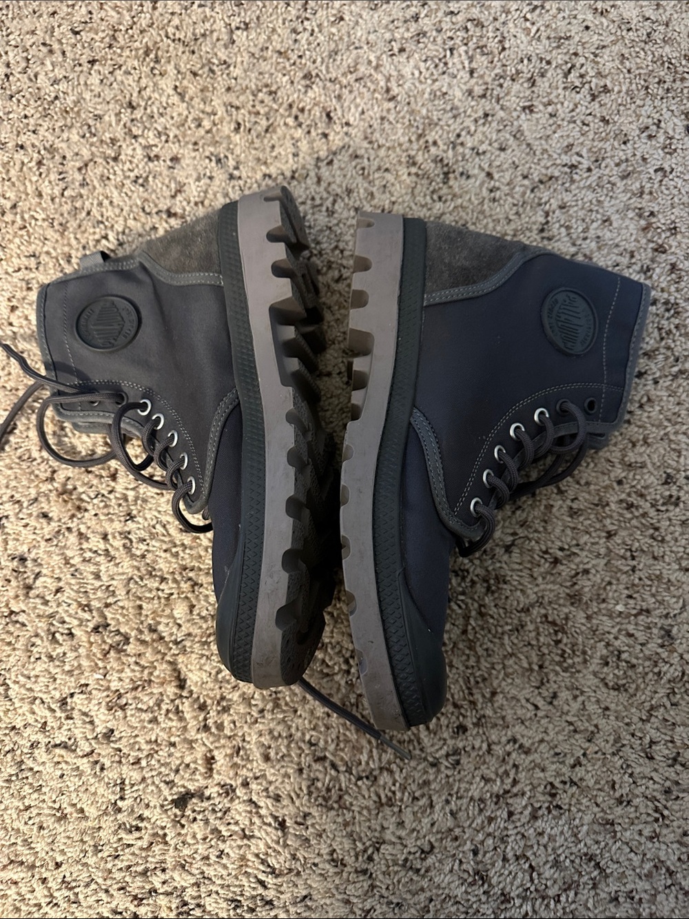 Men's size 8 Palladium Gray Lace-Up Outdoor Boots